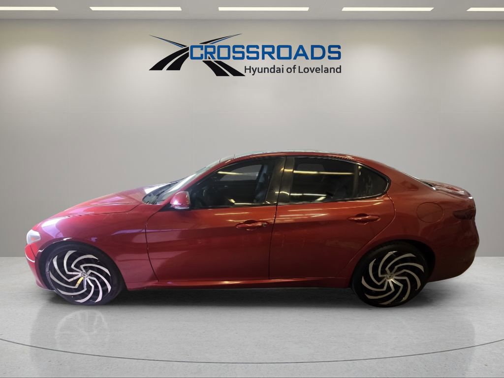 Used 2017 Alfa Romeo Giulia Ti w/ TI 19" Sport Package image 6