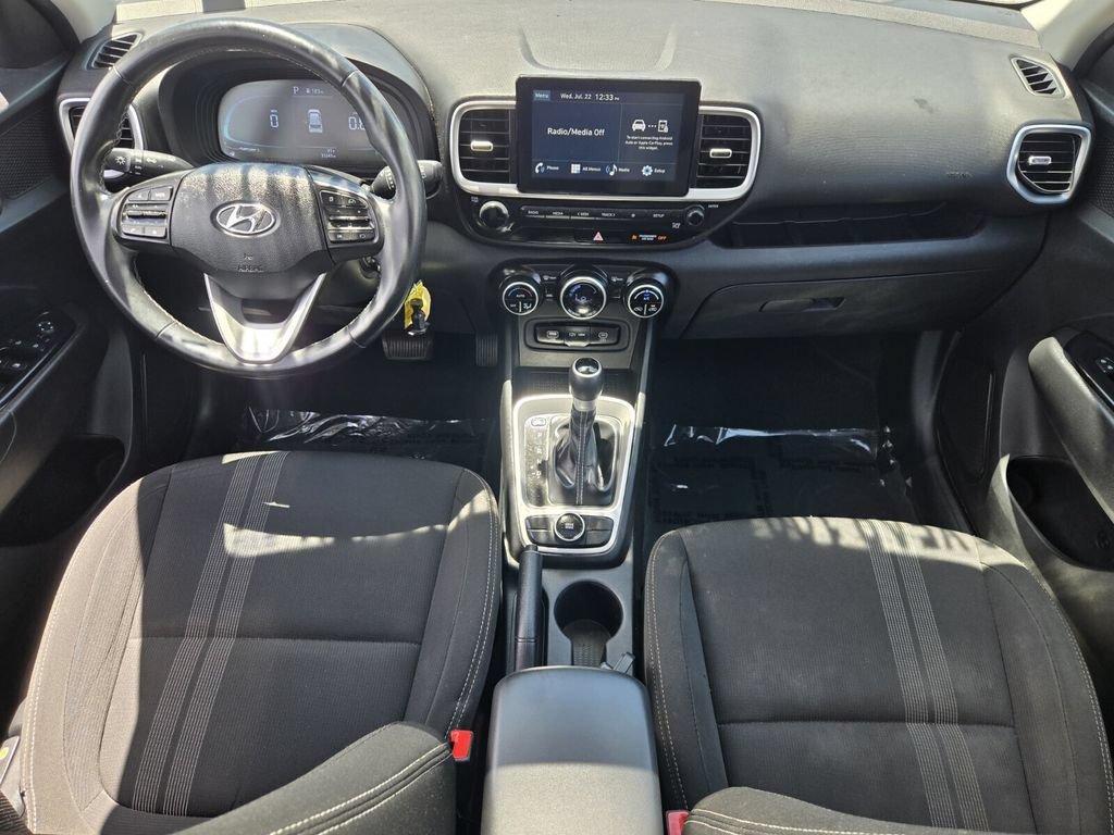 Used 2023 Hyundai Venue SEL FWD image 12
