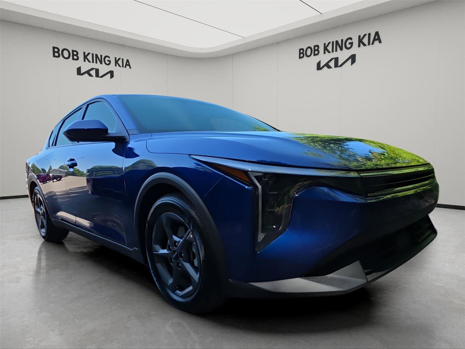 Used 2025 Kia K4 LXS image 8