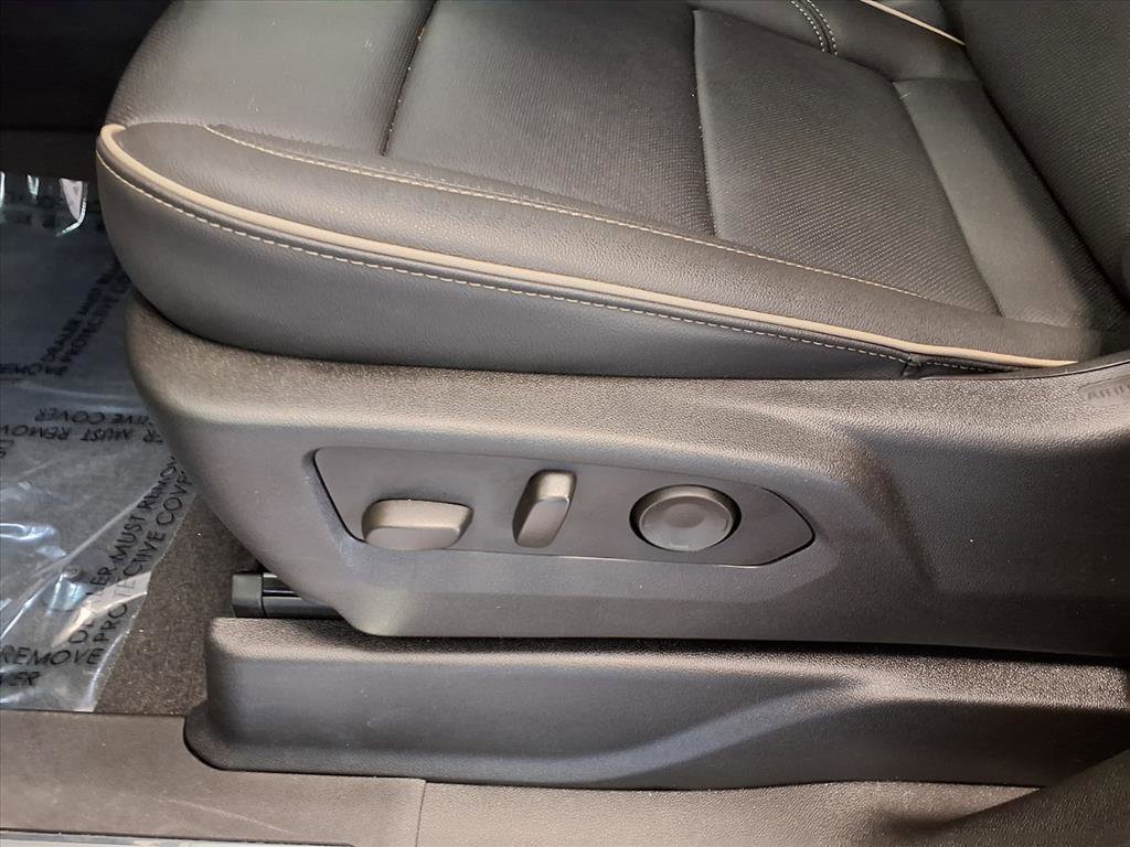 Used 2024 Chevrolet Tahoe Premier w/ Premium Package image 23