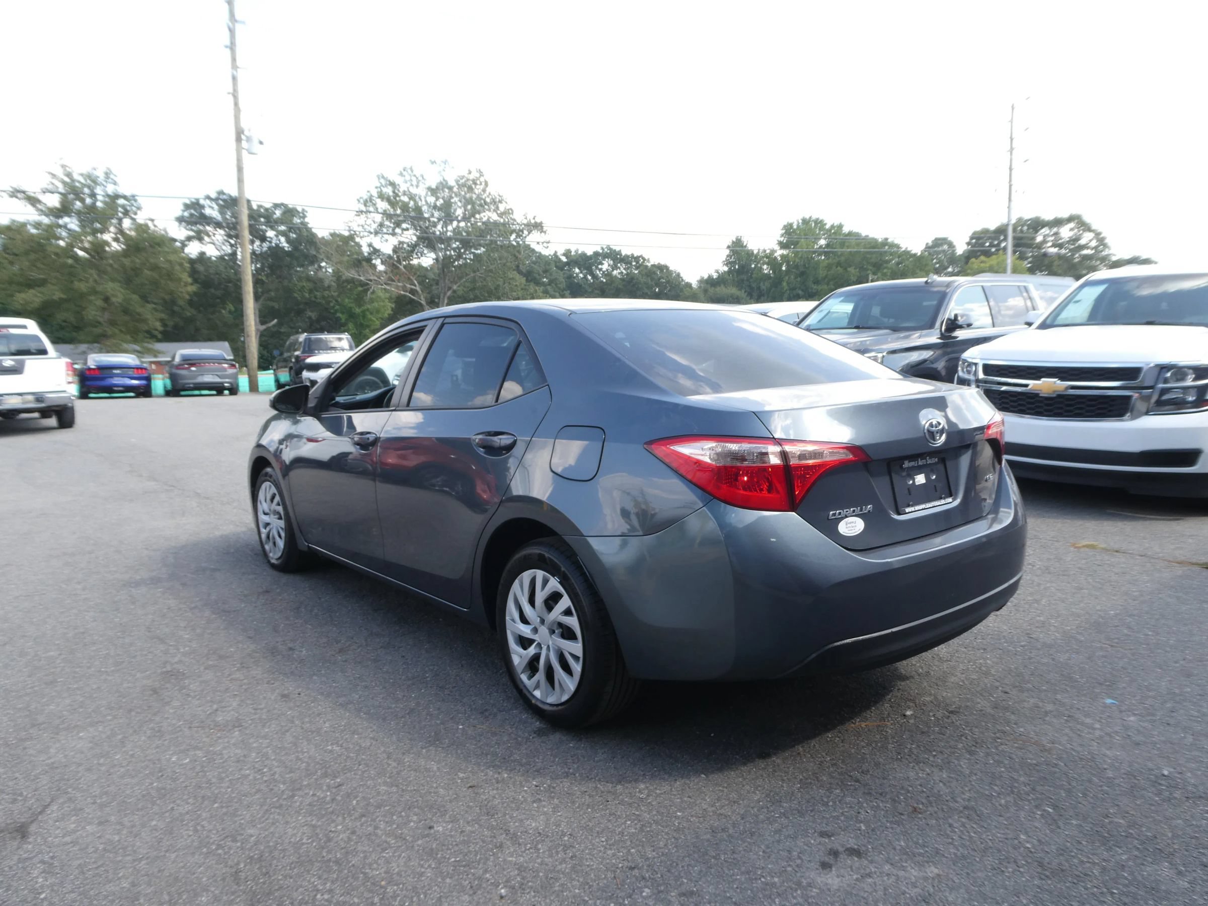 Used 2019 Toyota Corolla LE FWD image 32