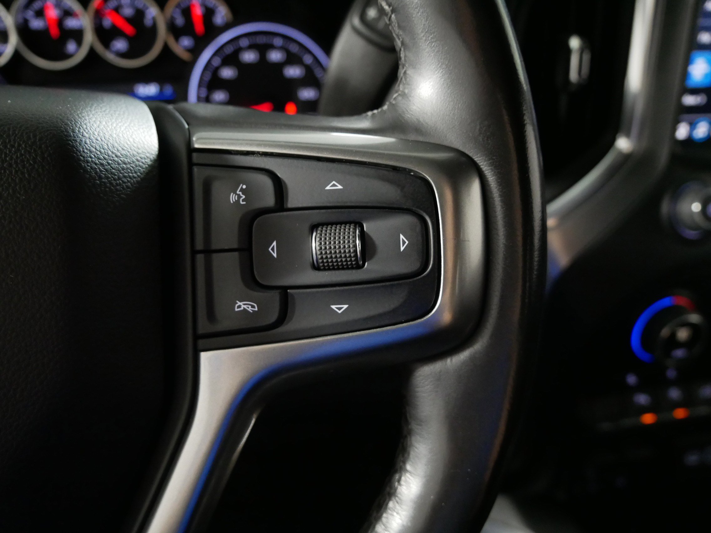 Certified 2019 Chevrolet Silverado 1500 RST image 28