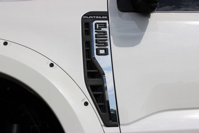 Used 2024 Ford F250 Platinum w/ FX4 Off-Road Package AWD/4WD image 17