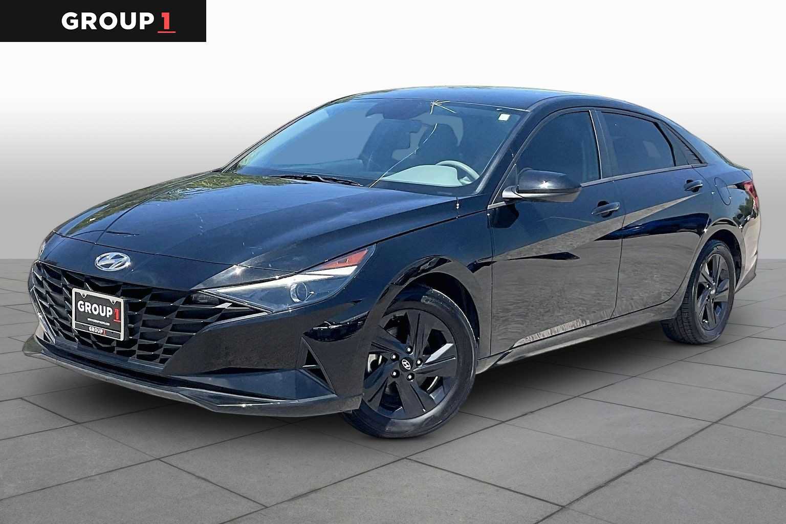 Used 2023 Hyundai Elantra SEL w/ Cargo Package FWD image 1