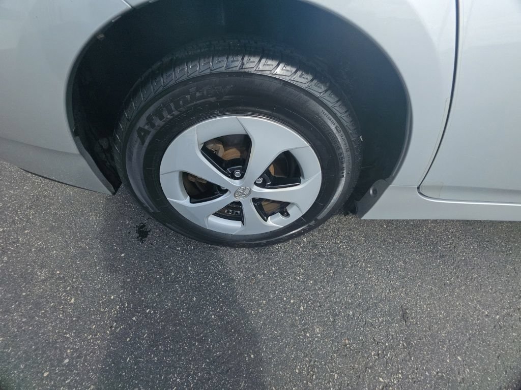 Used 2015 Toyota Prius Three FWD image 11