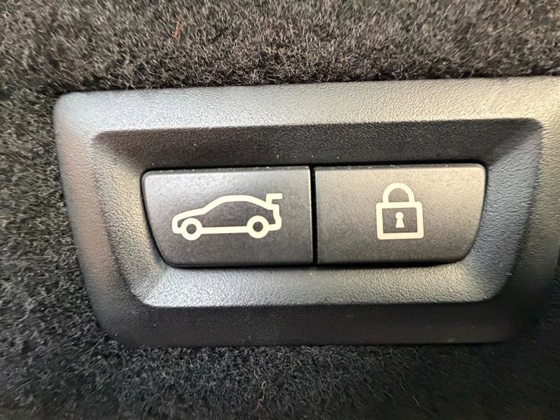 Used 2019 BMW 750i xDrive w/ Luxury Rear Seating Package AWD/4WD image 21