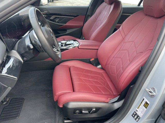 Used 2026 BMW 530i xDrive image 6