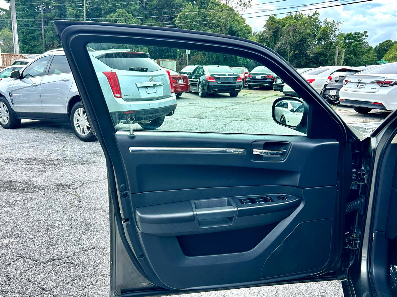 Used 2008 Chrysler 300 Touring w/ Comfort/Convenience Group image 7