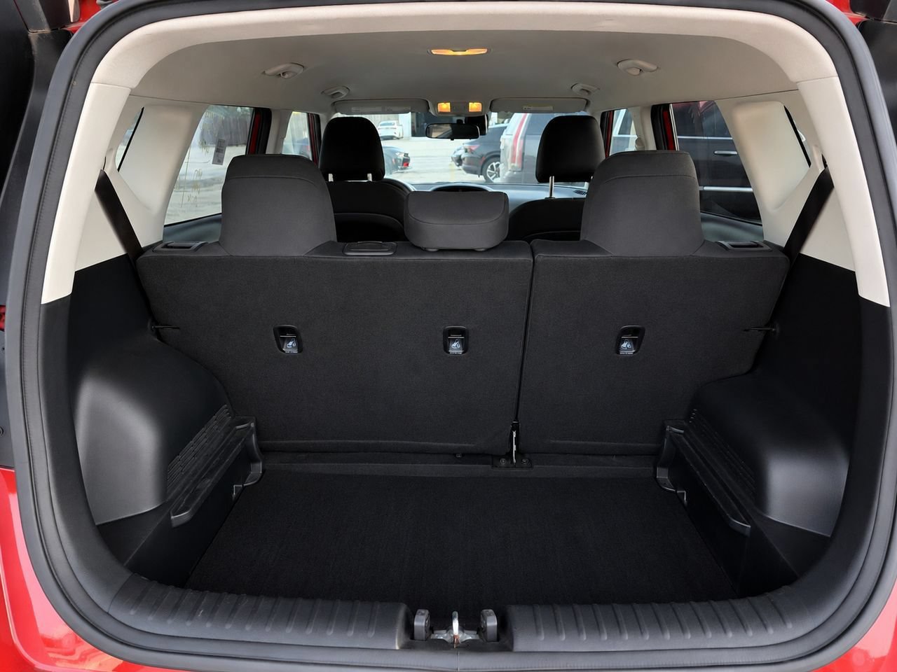 Used 2024 Kia Soul LX w/ Option Group 015 FWD image 33