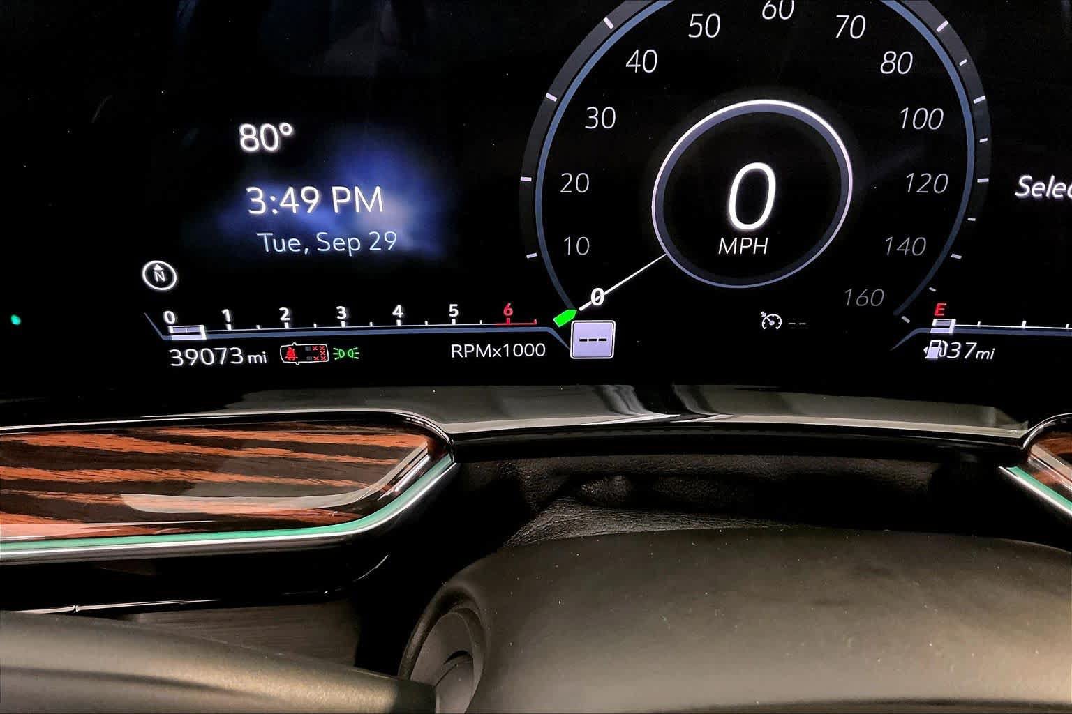 Used 2023 Cadillac Escalade Luxury RWD image 23