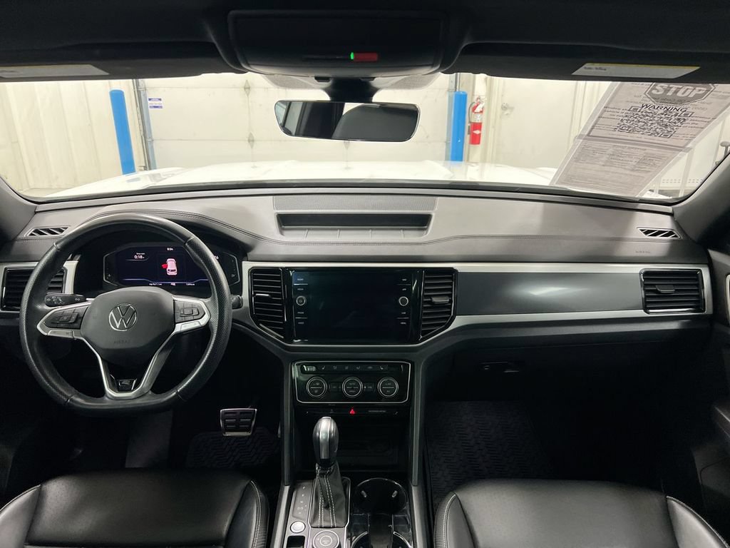 Used 2022 Volkswagen Atlas Cross Sport SEL R-Line AWD/4WD image 10