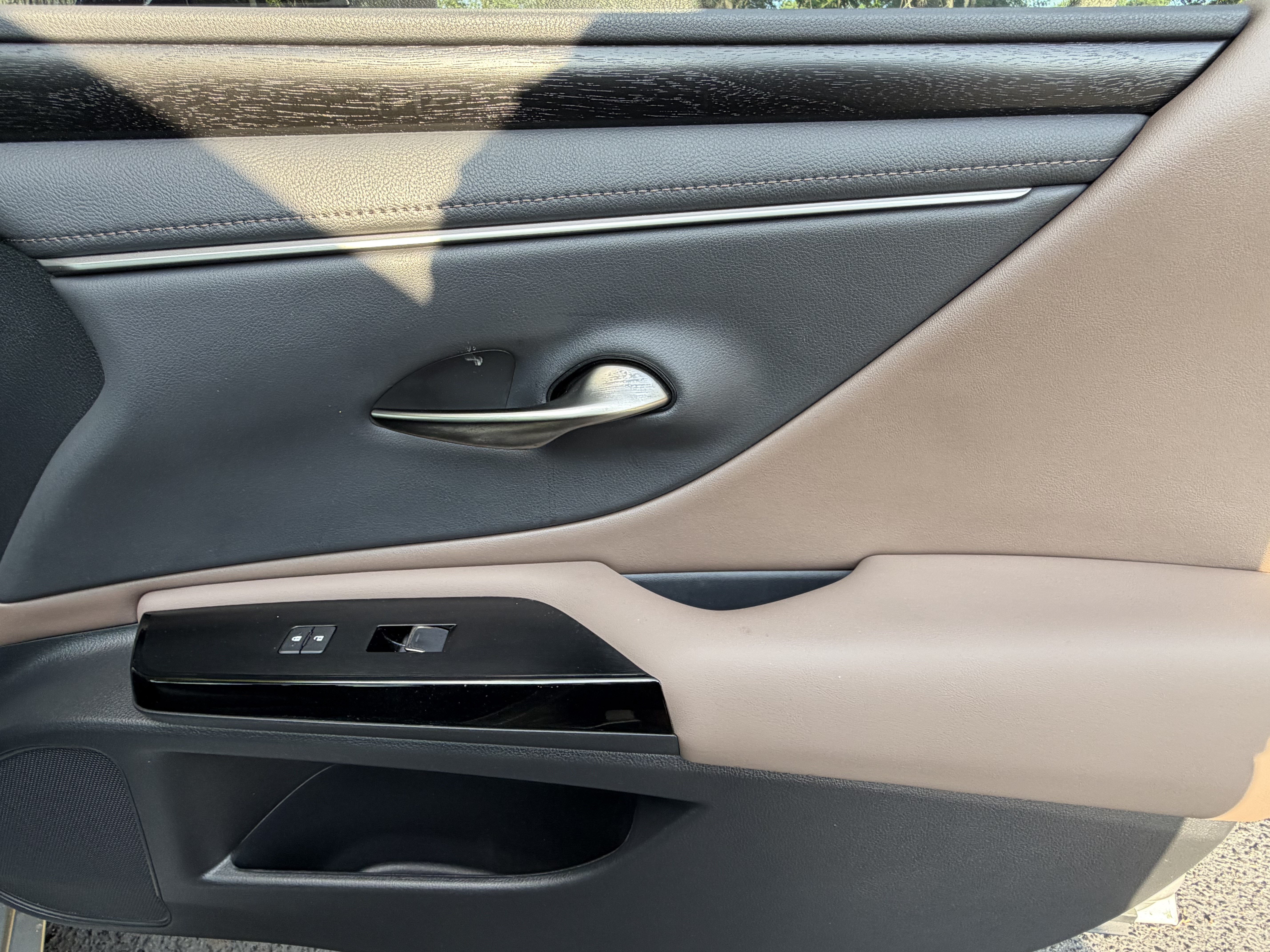 Certified 2023 Lexus ES 250 w/ Premium Package AWD/4WD image 42