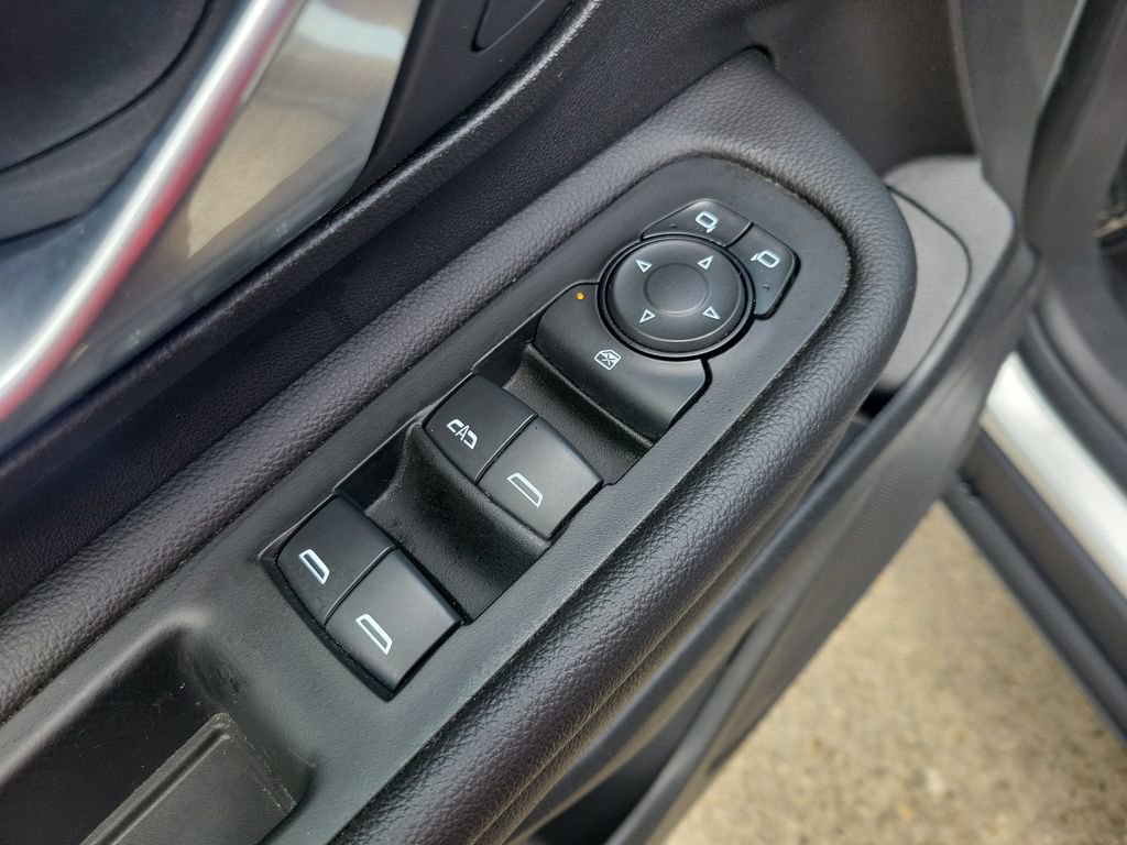 Used 2022 GMC Terrain SLE image 14