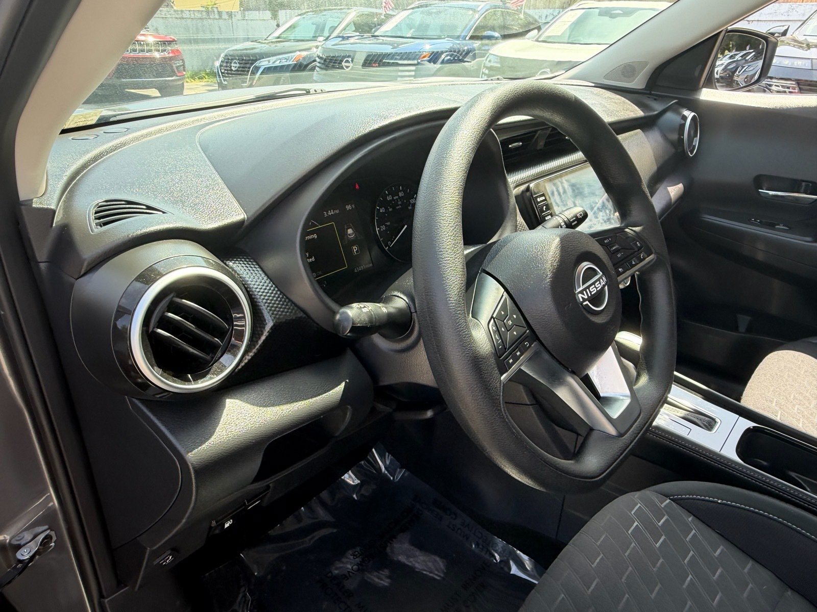 Certified 2024 Nissan Kicks SV w/ Interior Electronics Package FWD image 9