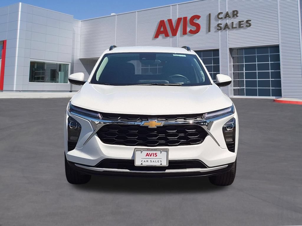 Used 2025 Chevrolet Trax LT w/ LT Convenience Package FWD image 2