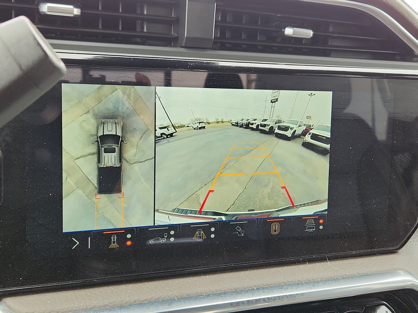 Used 2025 GMC Sierra 2500 Denali w/ Max Trailering Package image 13