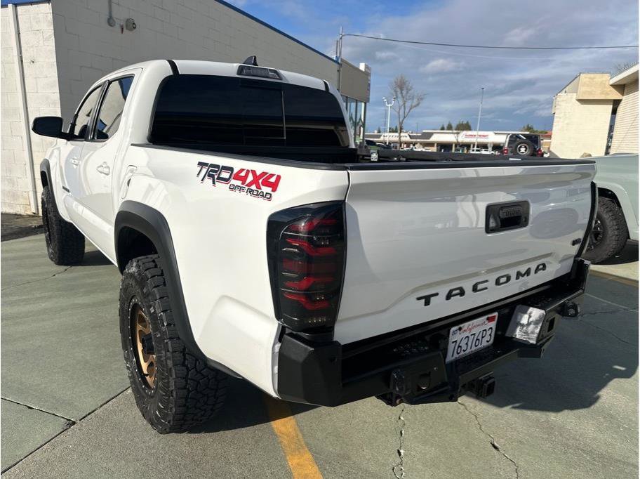 Used 2021 Toyota Tacoma TRD Off-Road image 11