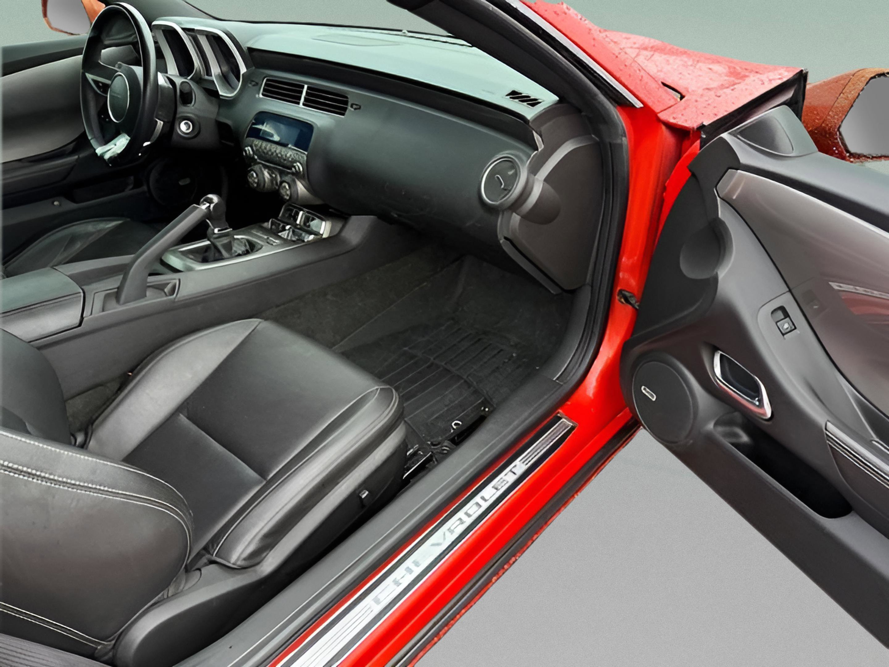 Used 2010 Chevrolet Camaro SS w/ RS Package image 12