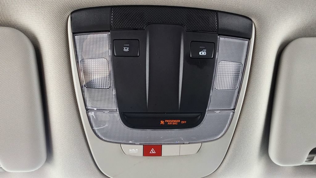Used 2024 Kia Sportage EX AWD/4WD image 30