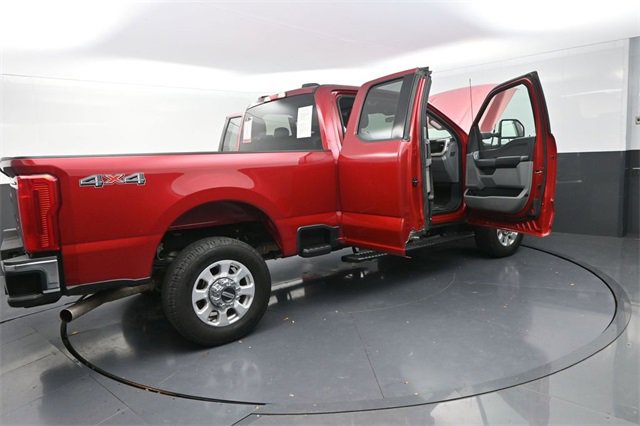 Used 2024 Ford F250 XLT w/ Camper Package image 41