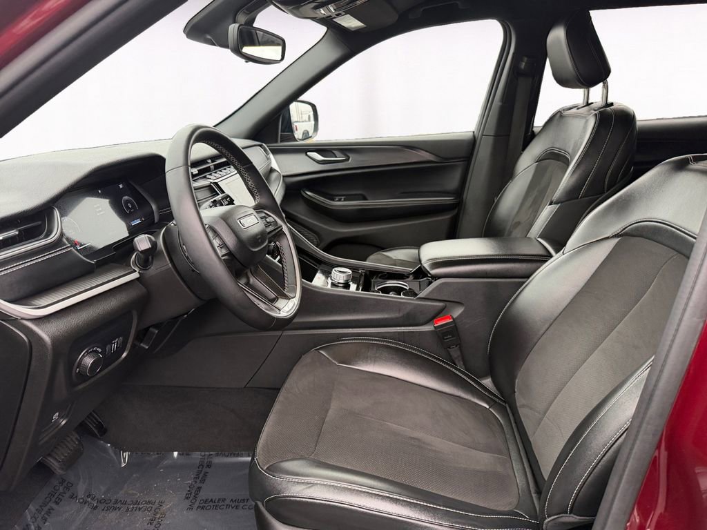 Used 2023 Jeep Grand Cherokee L Laredo image 9