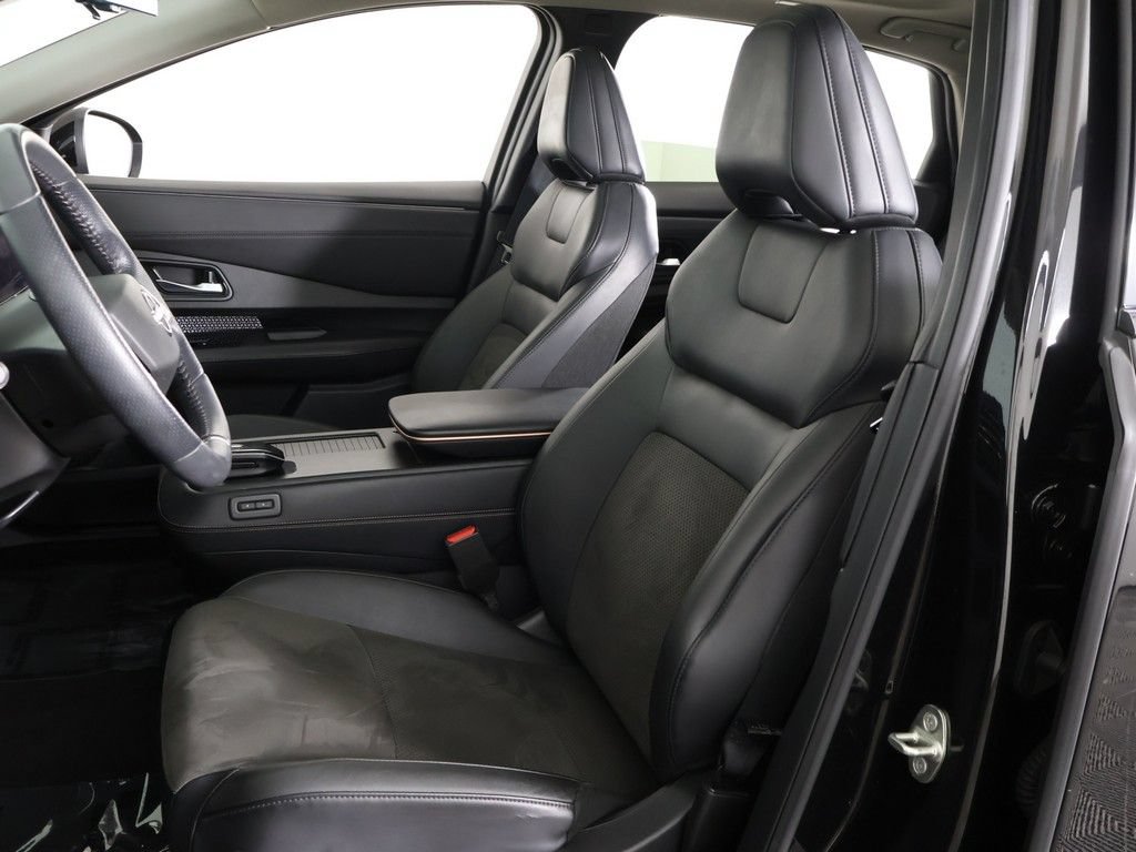 Used 2024 Nissan Ariya AWD image 35