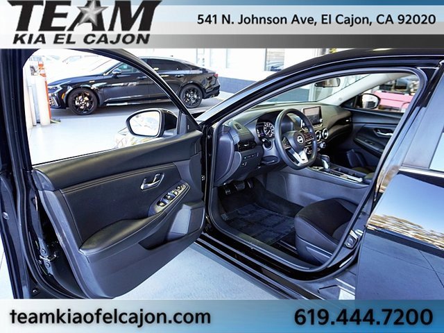 Used 2024 Nissan Sentra SV image 34