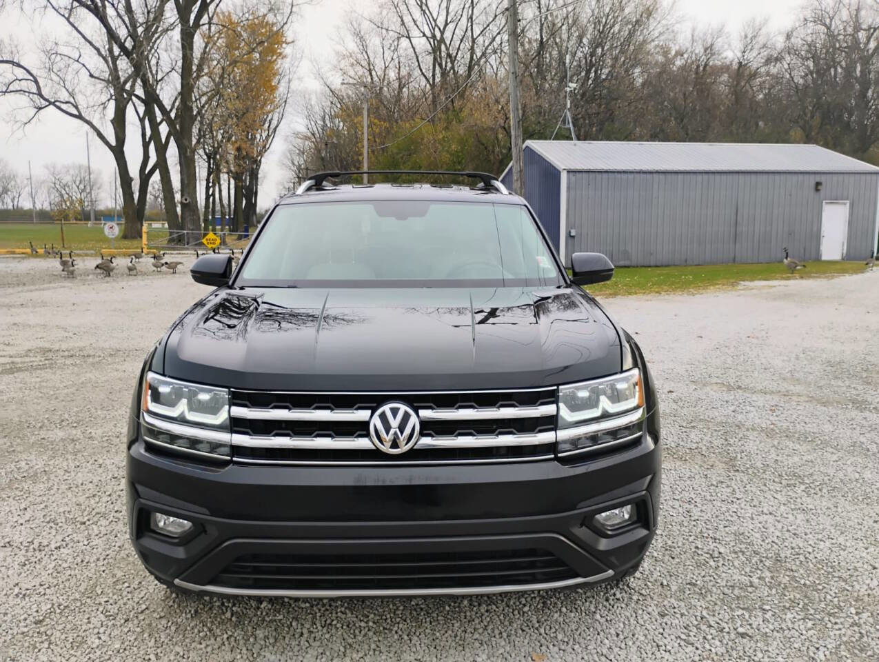 Used 2018 Volkswagen Atlas SE FWD image 2