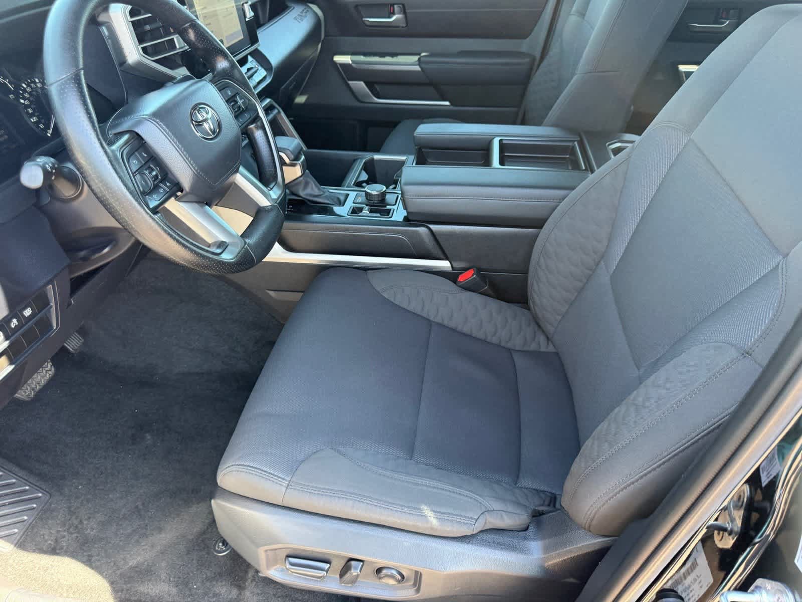 Used 2025 Toyota Tundra SR5 AWD/4WD image 14