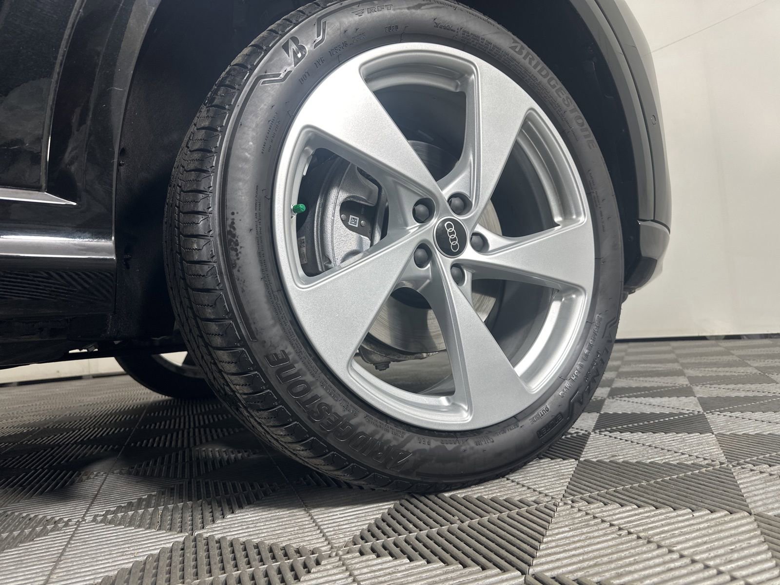 Certified 2025 Audi Q5 Premium w/ Premium Plus AWD/4WD image 8