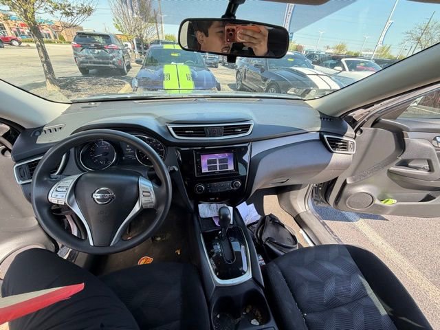 Used 2014 Nissan Rogue S image 1