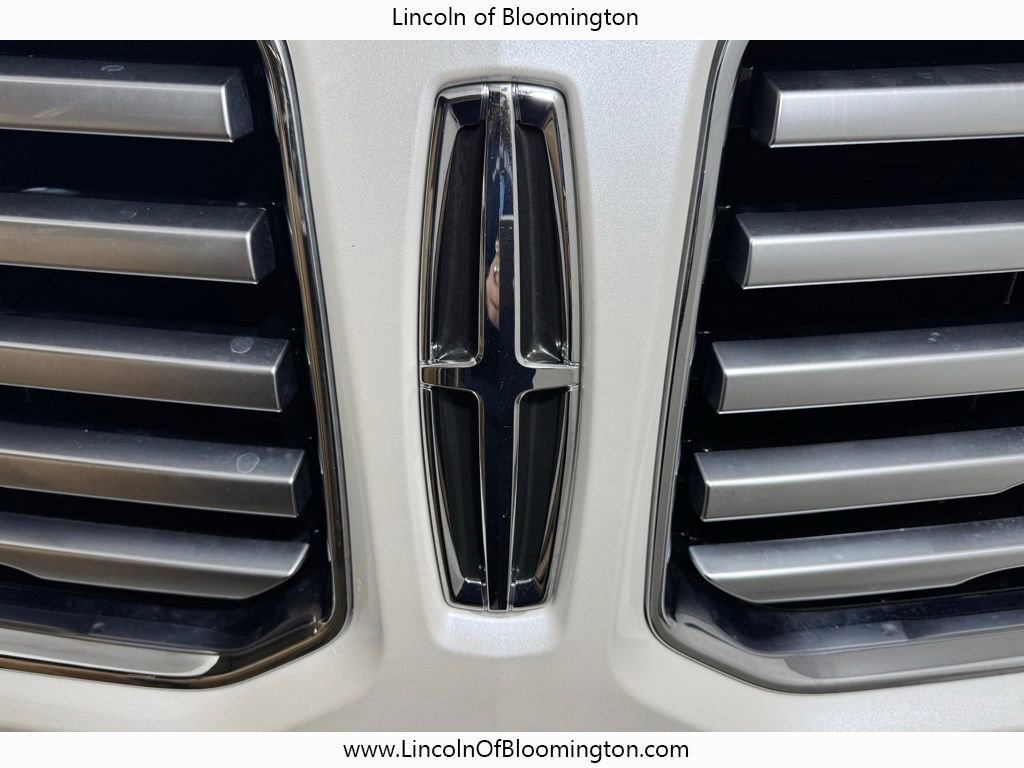 Used 2016 Lincoln Navigator L Reserve AWD/4WD image 10