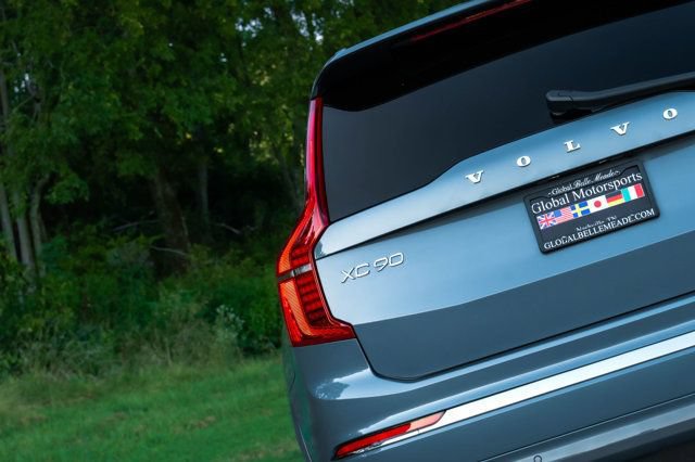 Used 2023 Volvo XC90 B6 Plus w/ Protection Package AWD/4WD image 14