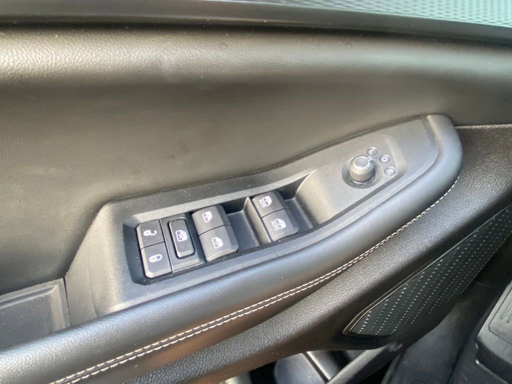Used 2023 Jeep Grand Cherokee L Laredo RWD image 19
