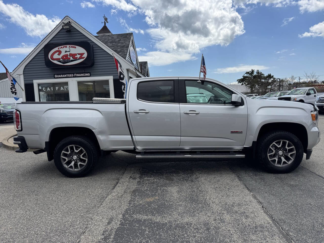 Used 2015 GMC Canyon SLE w/ All-Terrain Package AWD/4WD image 13