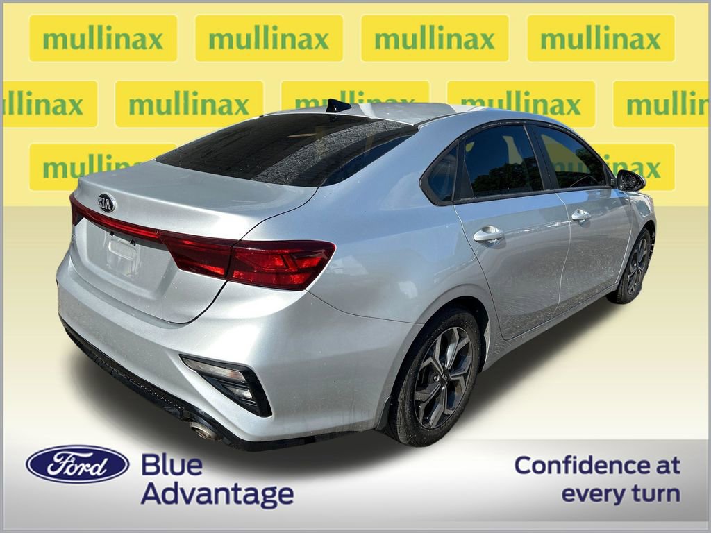 Used 2021 Kia Forte LXS image 2