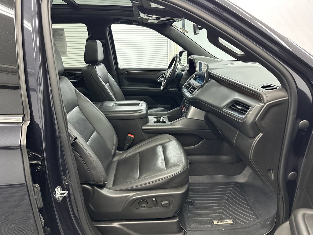 Used 2022 Chevrolet Tahoe LT w/ LT Signature Plus Package RWD image 13
