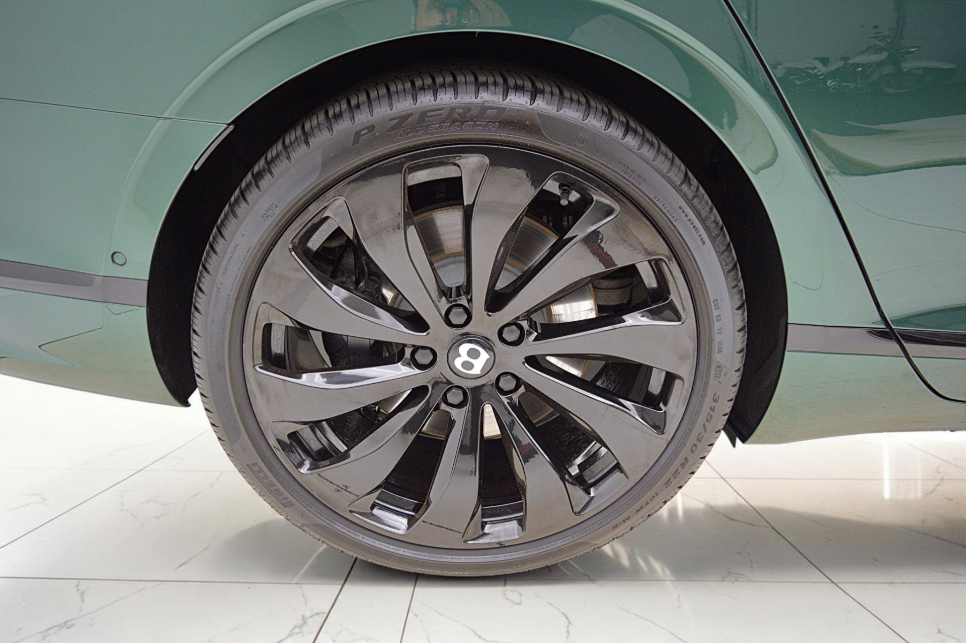 Certified 2022 Bentley Flying Spur V8 AWD/4WD image 43