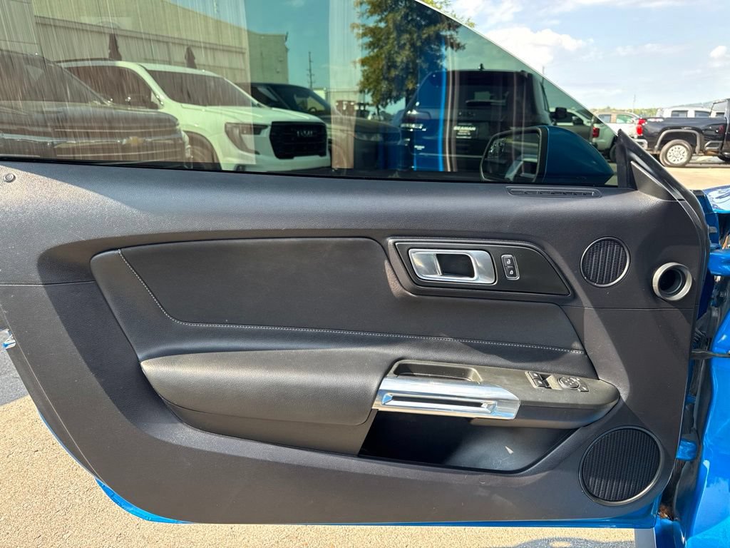 Used 2019 Ford Mustang Coupe w/ Equipment Group 101A RWD image 10