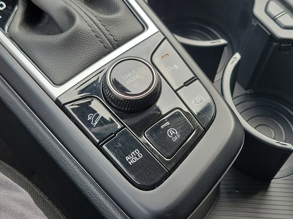 Used 2025 Kia Sportage LX FWD image 31