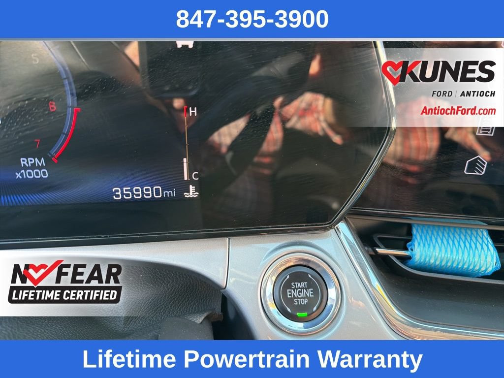 Used 2025 Chevrolet Trax LT FWD image 19