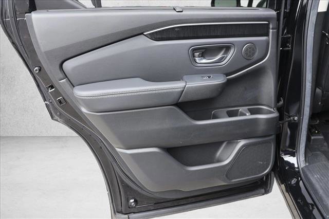 Used 2025 Honda Pilot Elite image 24