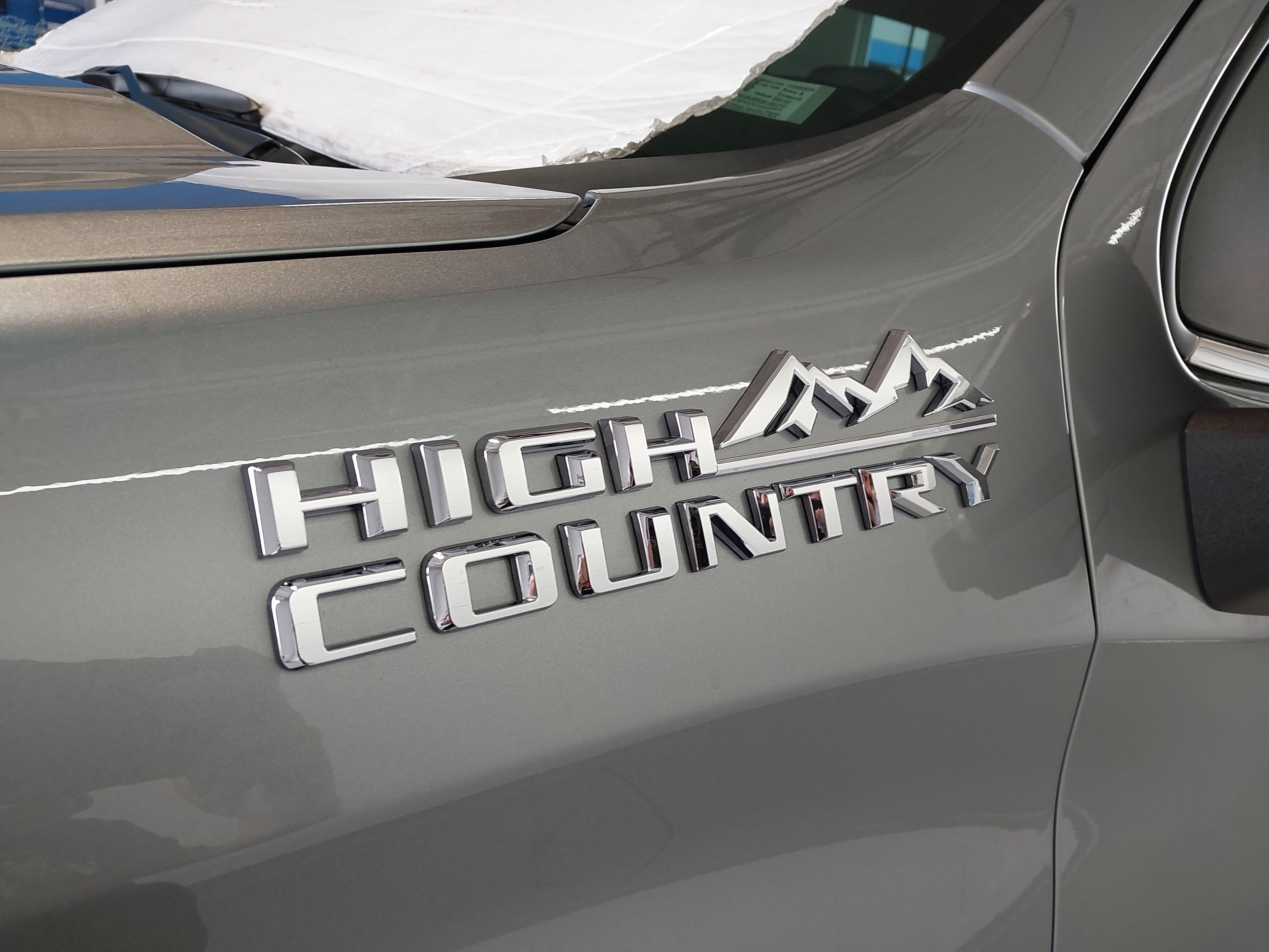 Used 2025 Chevrolet Silverado 1500 High Country w/ High Country Premium Package AWD/4WD image 33