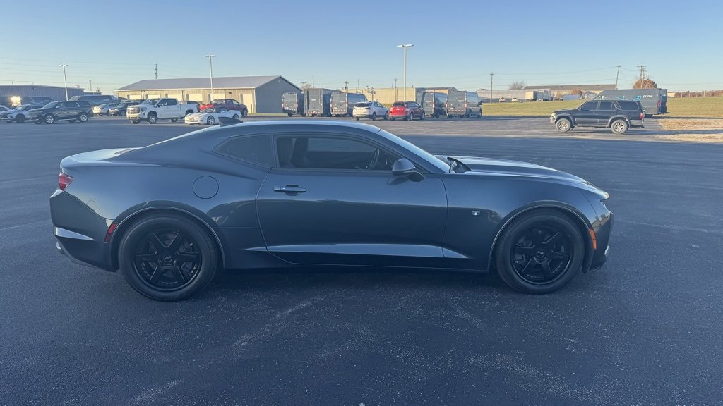 Used 2019 Chevrolet Camaro LT image 8