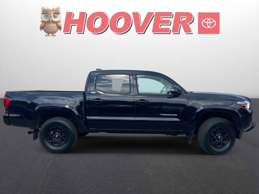 Used 2022 Toyota Tacoma SR5 w/ Technology Package image 2
