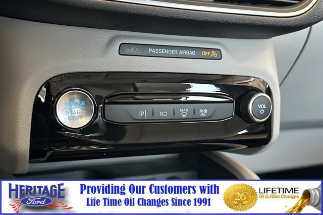 New 2025 Ford Escape SE w/ PHEV Premium Package FWD image 18
