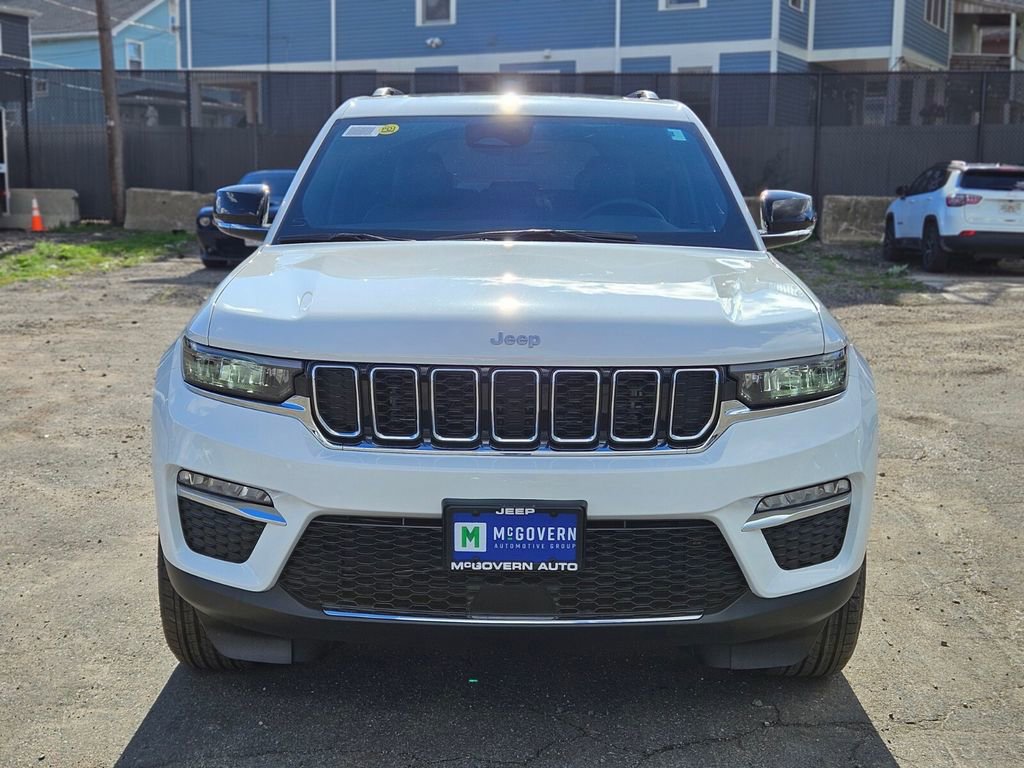 New 2025 Jeep Grand Cherokee Limited image 8
