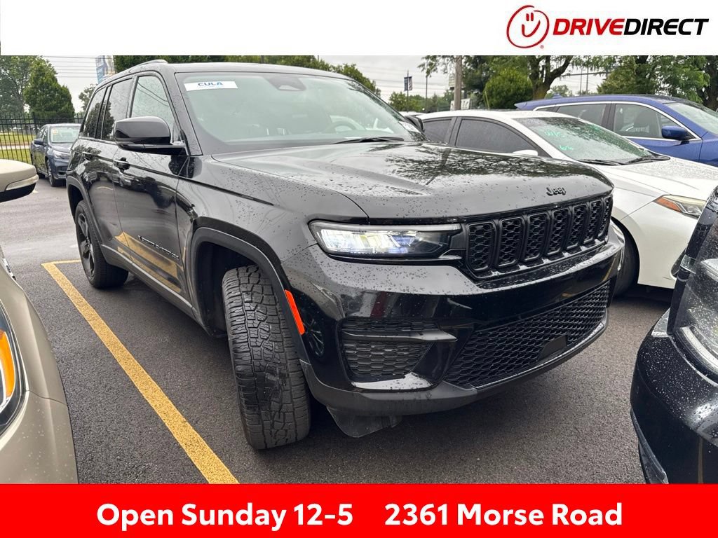 Used 2023 Jeep Grand Cherokee Altitude