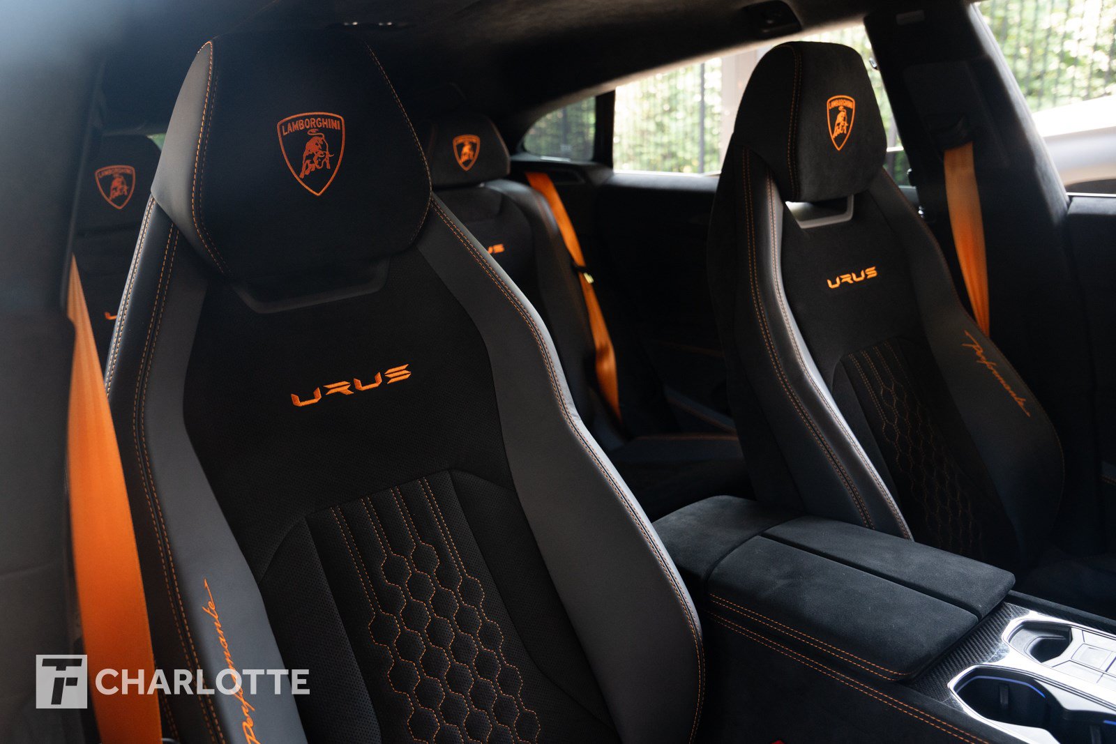 Used 2023 Lamborghini Urus Performante AWD/4WD image 31