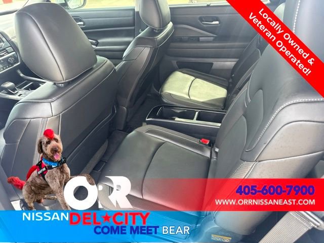 Certified 2025 Nissan Pathfinder SL w/ SL Premium Package FWD image 10
